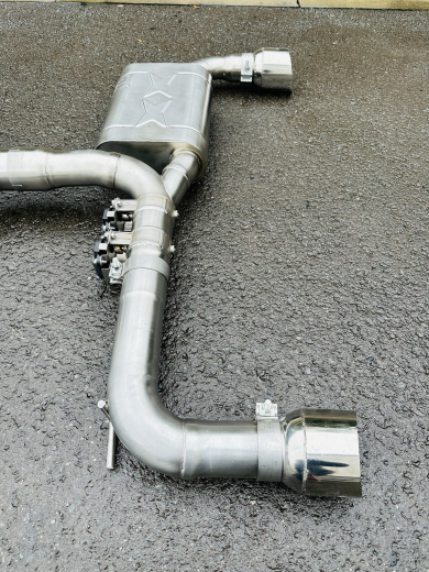 Endrohre in 101 / 114mm in gebürstet oder schwarz beschichtet