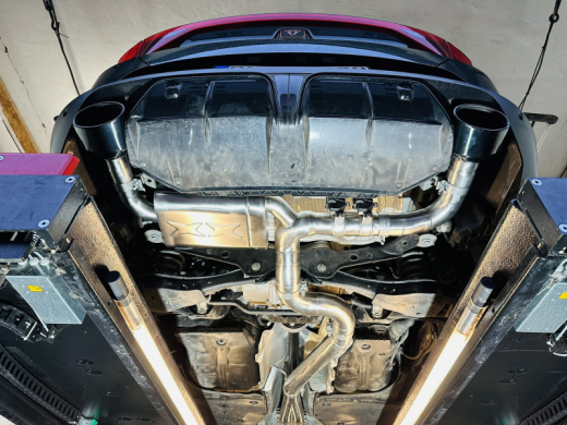 DTH REAPER V2 mit schwarzen 170 *104 Oval Endrohren