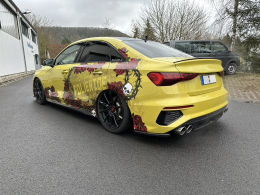 Audi s3 8Y gelb mit Folie hinten links Ansicht