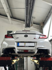 Toyota GR86 geflammte Endrohre